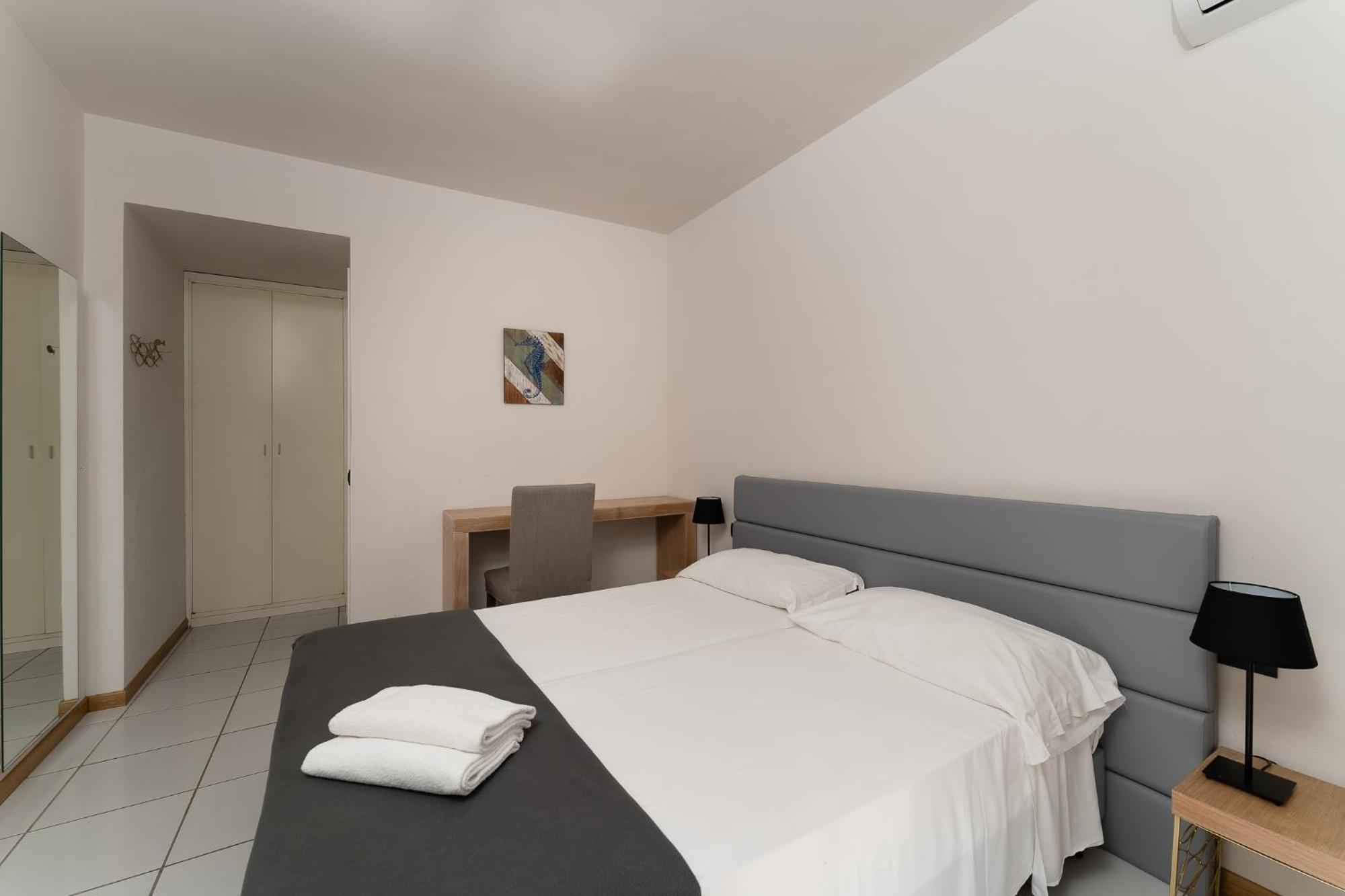 Hotel Delfino Procchio  Zewnętrze zdjęcie