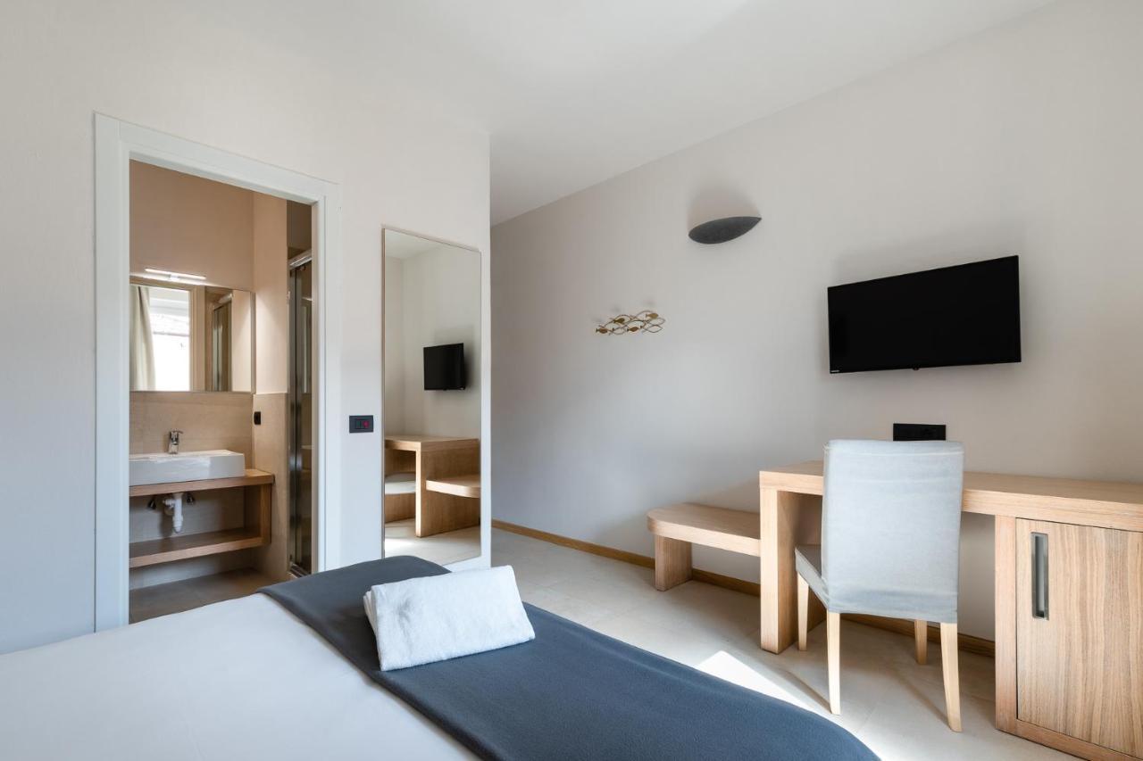 Hotel Delfino Procchio  Zewnętrze zdjęcie